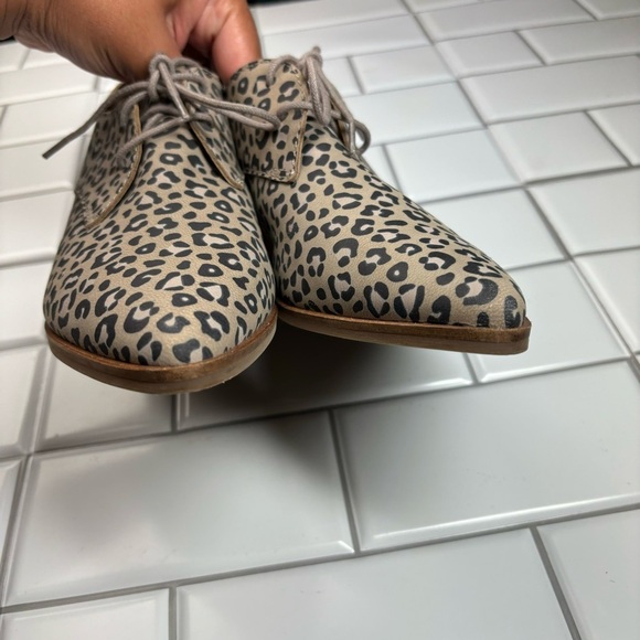 Lucky Brand Womens Erreka Lace-Up Leather Oxford Titanium Romo Leopard Size 8M - Picture 10 of 12